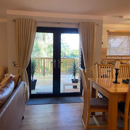 Blairgowrie Luxury 3 Bed Lodge With Hot Tub Blairgowrie and Rattray Exterior photo