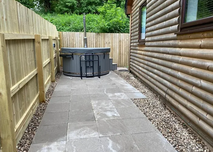 Blairgowrie Luxury 3 Bed Lodge With Hot Tub