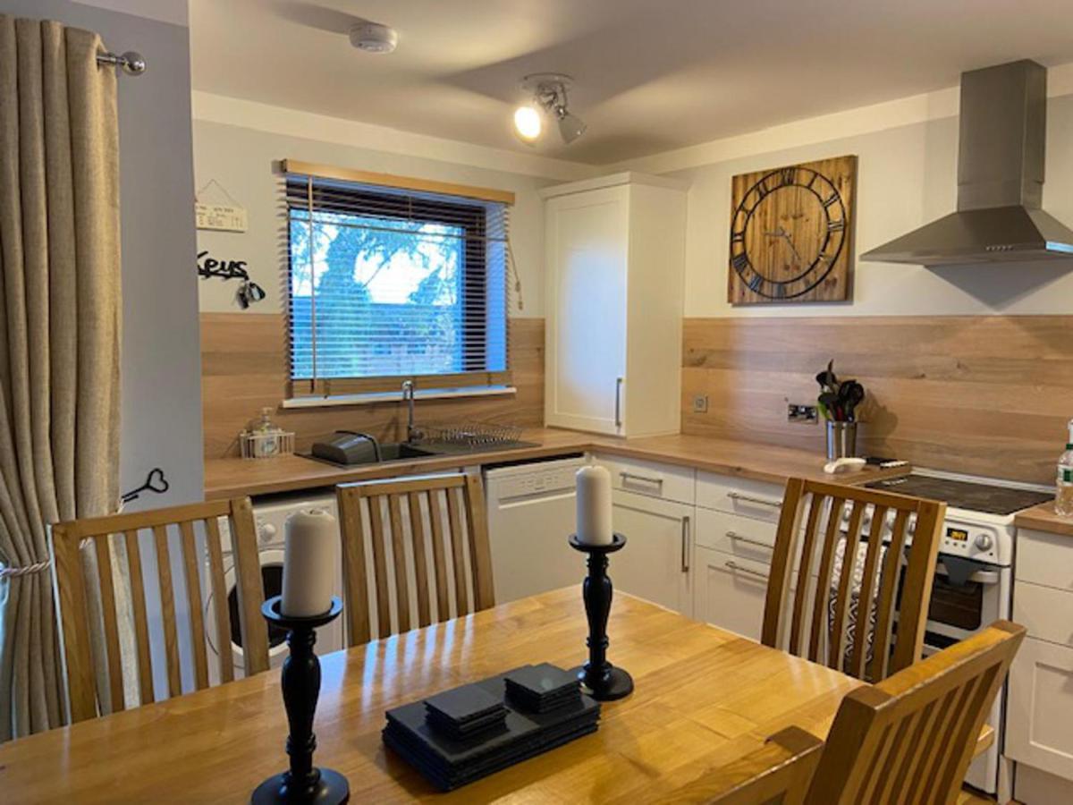 Holiday home Blairgowrie Luxury 3 Bed With Hot Tub Blairgowrie and Rattray