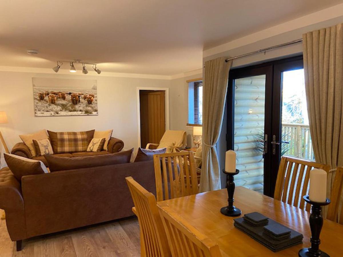 Holiday home Blairgowrie Luxury 3 Bed With Hot Tub Blairgowrie and Rattray